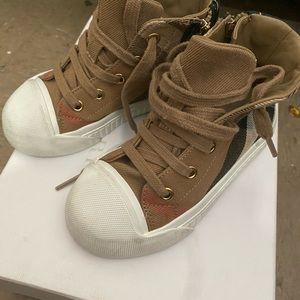 Burberry Sneakers
